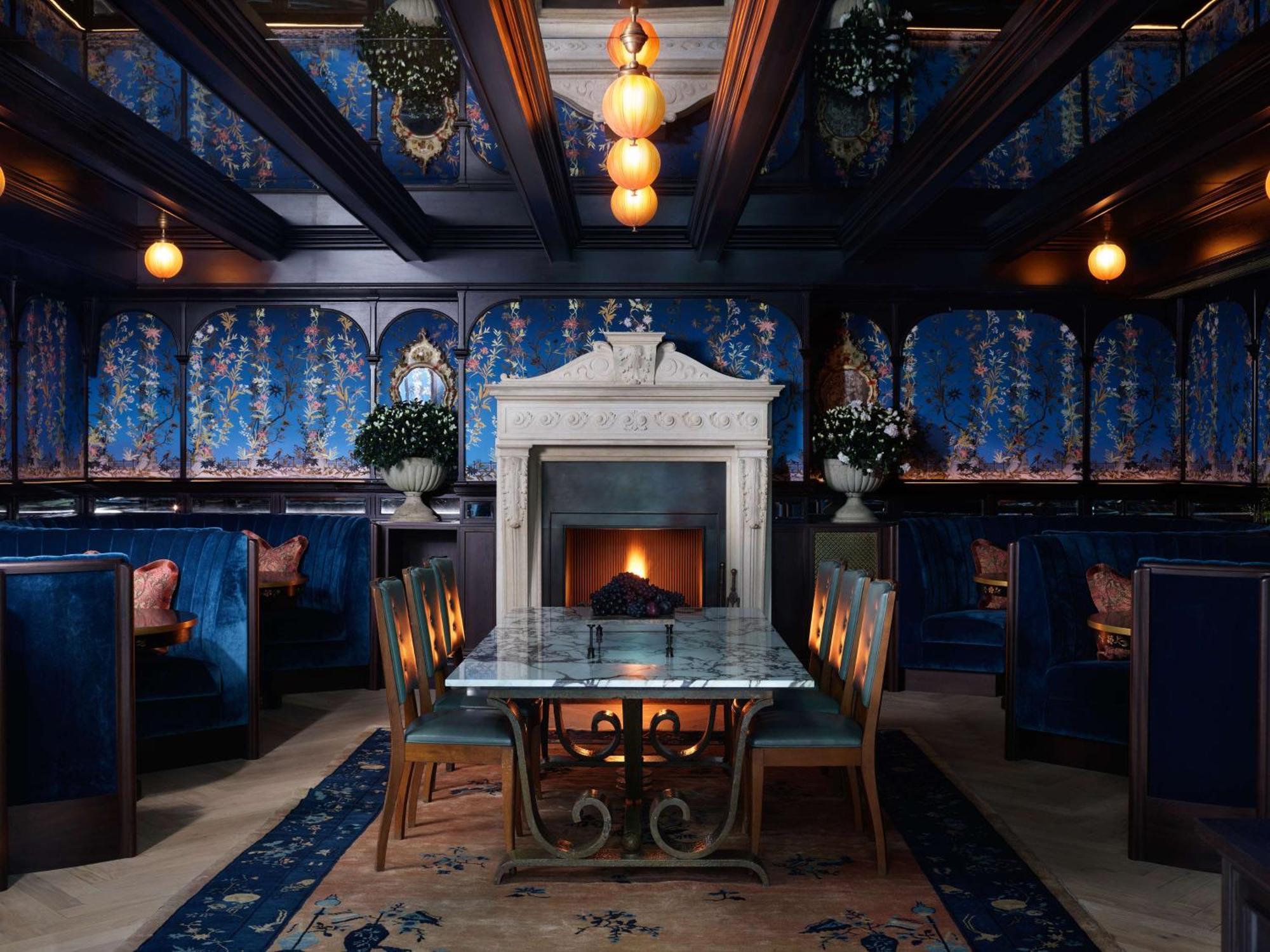 Nomad London Hotel Exterior foto The Blue Room at the Ivy, St John's Wood